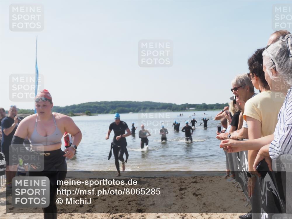 22.06.2025 - Viking Triathlon MichiJ http://msf.ph/oto/8065285 22.06.2025 10:30:50 Schwimmen 45, 162, 188, 444, 510, 630, 651 meine-sportfotos.de