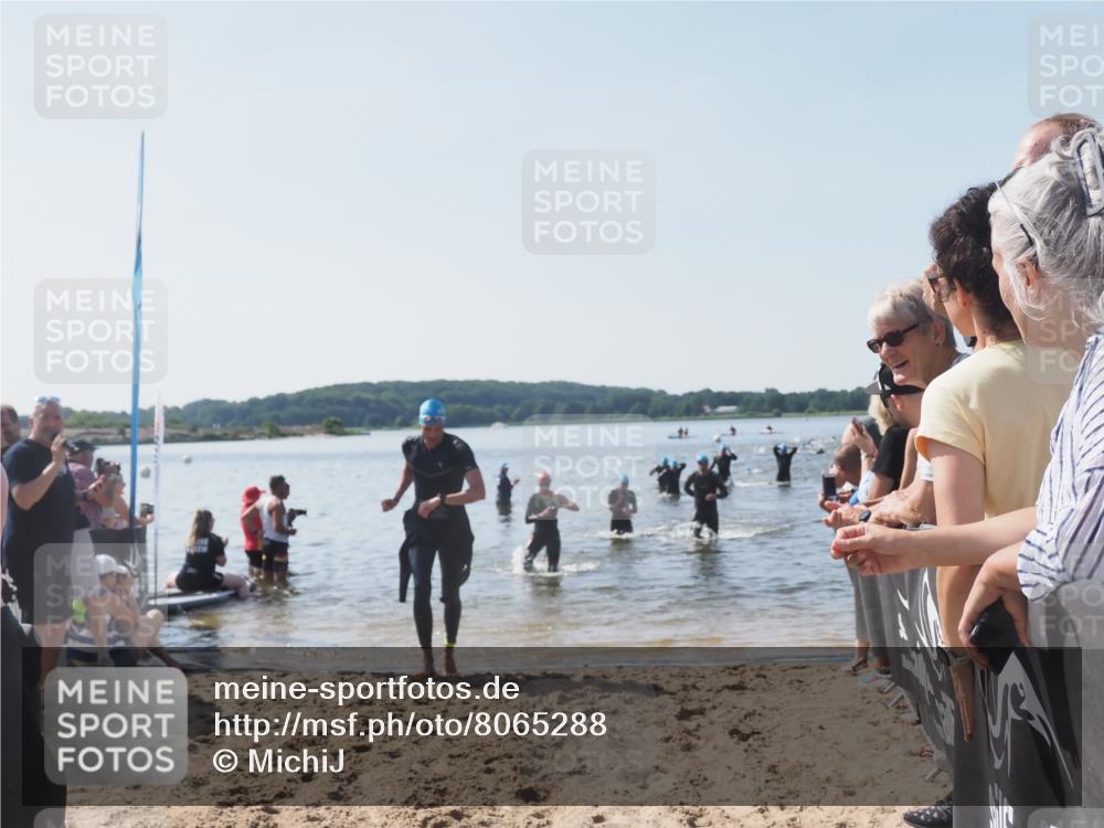 22.06.2025 - Viking Triathlon MichiJ http://msf.ph/oto/8065288 22.06.2025 10:30:51 Schwimmen 45, 162, 188, 347, 444, 510, 630 meine-sportfotos.de