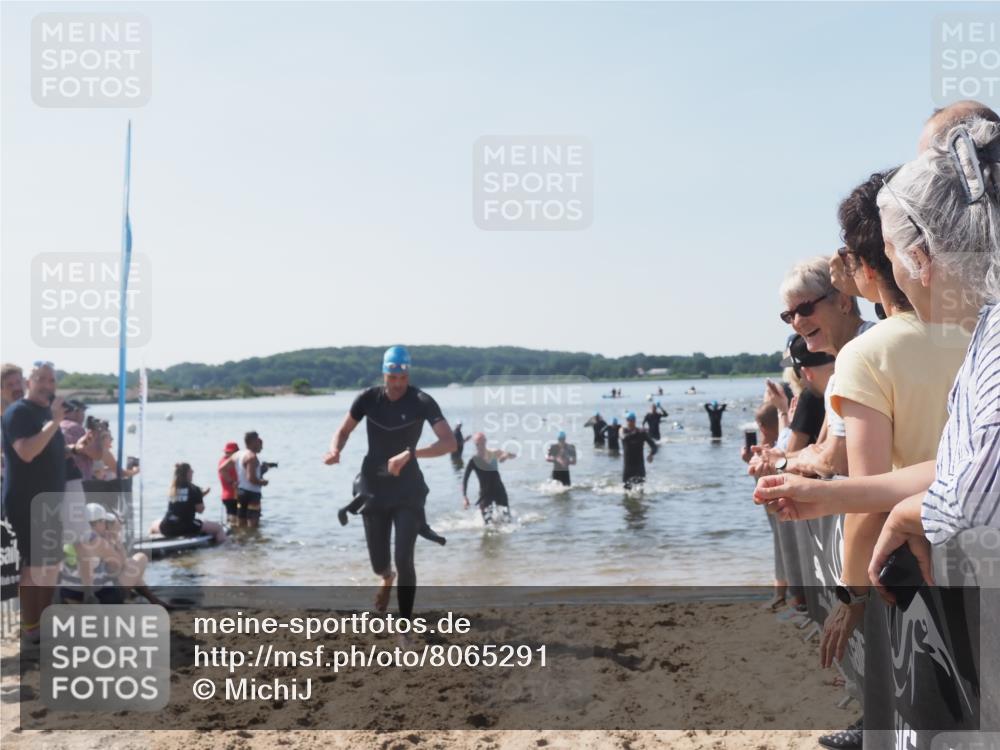 22.06.2025 - Viking Triathlon MichiJ http://msf.ph/oto/8065291 22.06.2025 10:30:51 Schwimmen 45, 162, 188, 347, 444, 510, 630 meine-sportfotos.de