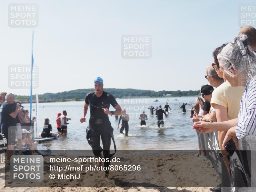 22.06.2025 - Viking Triathlon MichiJ http://msf.ph/oto/8065296 22.06.2025 10:30:52 Schwimmen 45, 162, 188, 347, 444, 510, 630 meine-sportfotos.de