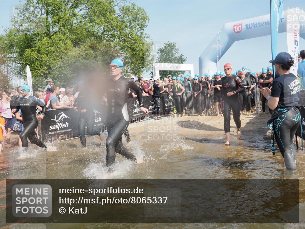 22.06.2025 - Viking Triathlon KatJ http://msf.ph/oto/8065337 22.06.2025 10:05:43 Schwimmen 22, 65, 83, 135, 194, 210, 361, 379, 439, 462, 511, 517, 553, 653 meine-sportfotos.de