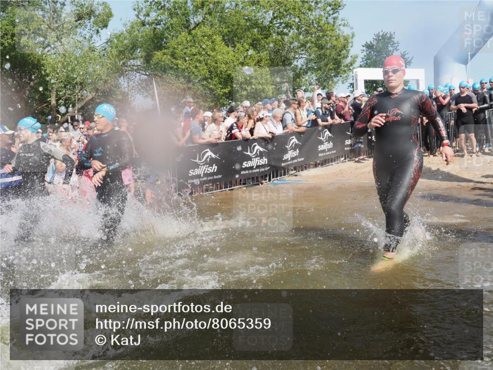 22.06.2025 - Viking Triathlon KatJ http://msf.ph/oto/8065359 22.06.2025 10:05:44 Schwimmen 65, 83, 135, 194, 211, 361, 379, 511, 517, 530, 553, 633, 653 meine-sportfotos.de
