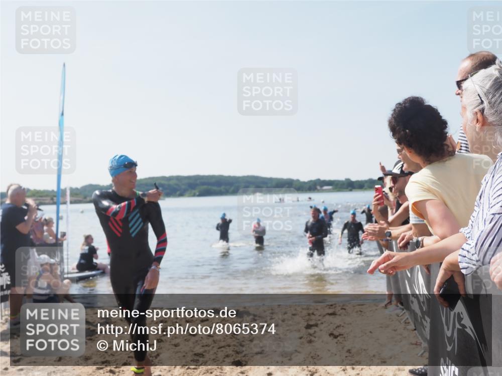 22.06.2025 - Viking Triathlon MichiJ http://msf.ph/oto/8065374 22.06.2025 10:31:03 Schwimmen 45, 162, 216, 237, 330, 347, 352, 510, 549 meine-sportfotos.de