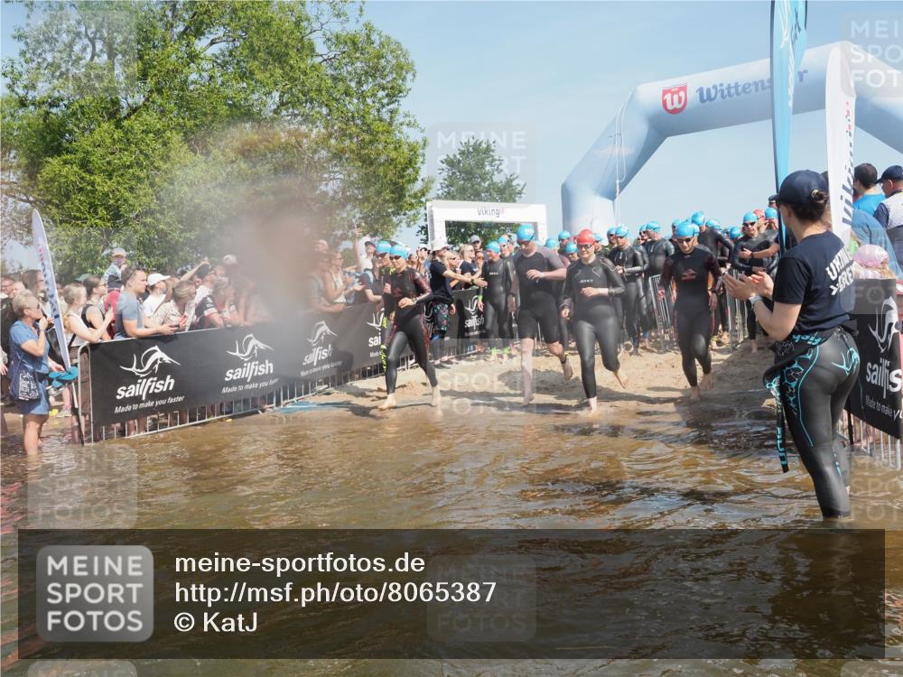 22.06.2025 - Viking Triathlon KatJ http://msf.ph/oto/8065387 22.06.2025 10:05:48 Schwimmen 65, 83, 128, 135, 194, 211, 275, 361, 379, 511, 517, 530, 633, 653 meine-sportfotos.de