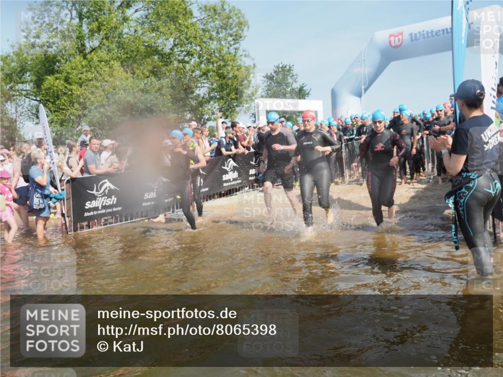 22.06.2025 - Viking Triathlon KatJ http://msf.ph/oto/8065398 22.06.2025 10:05:48 Schwimmen 65, 83, 128, 135, 194, 211, 275, 361, 379, 511, 517, 530, 633, 653 meine-sportfotos.de