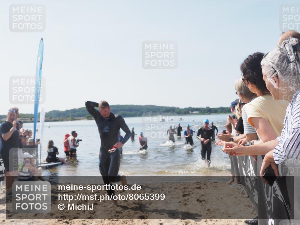 22.06.2025 - Viking Triathlon MichiJ http://msf.ph/oto/8065399 22.06.2025 10:31:06 Schwimmen 45, 216, 237, 330, 347, 352, 510, 549 meine-sportfotos.de