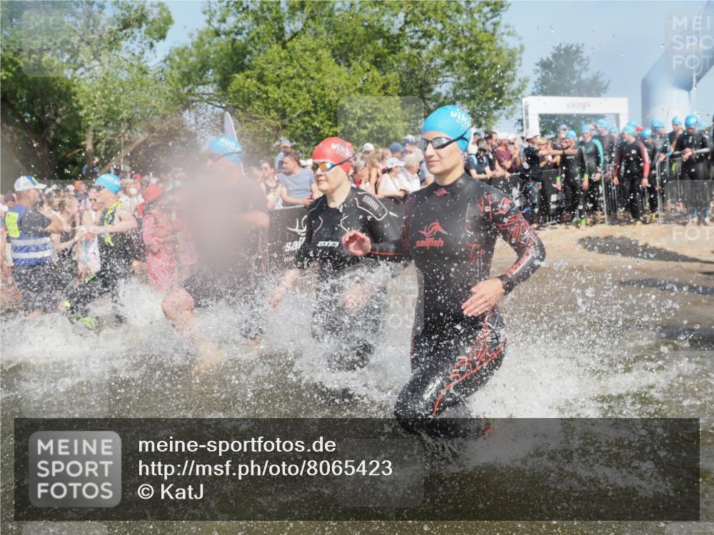 22.06.2025 - Viking Triathlon KatJ http://msf.ph/oto/8065423 22.06.2025 10:05:50 Schwimmen 68, 128, 135, 194, 211, 275, 379, 397, 441, 442, 465, 517, 530, 633, 653 meine-sportfotos.de
