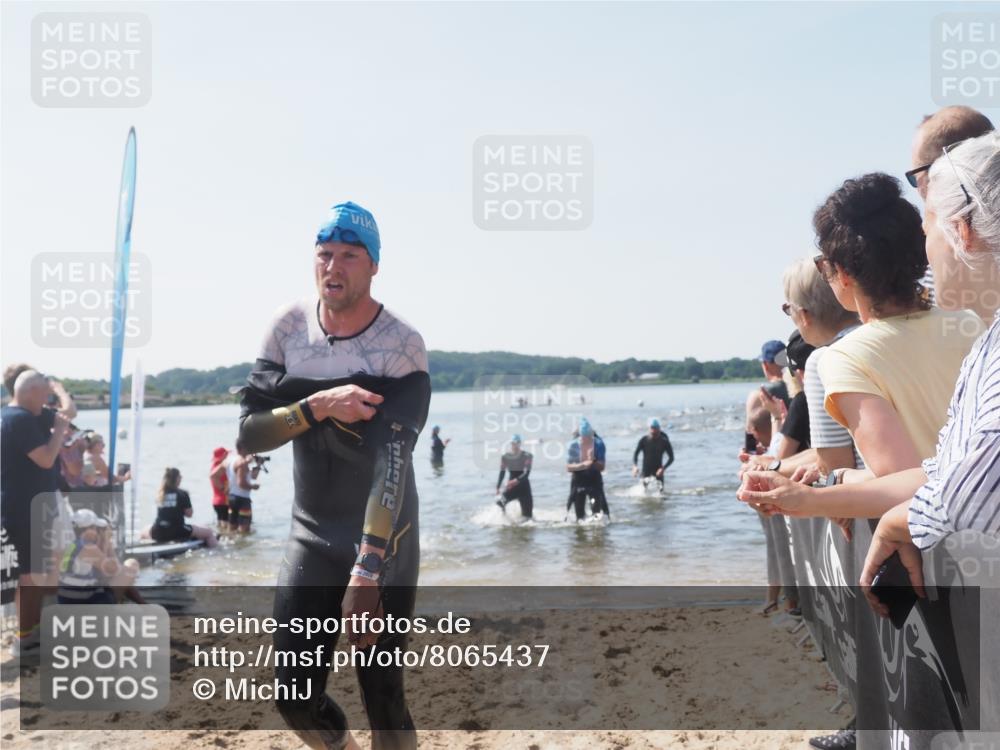 22.06.2025 - Viking Triathlon MichiJ http://msf.ph/oto/8065437 22.06.2025 10:31:10 Schwimmen 216, 237, 330, 347, 352, 549 meine-sportfotos.de
