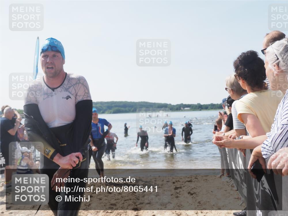 22.06.2025 - Viking Triathlon MichiJ http://msf.ph/oto/8065441 22.06.2025 10:31:11 Schwimmen 216, 236, 237, 330, 347, 352, 549 meine-sportfotos.de