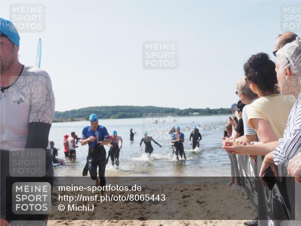 22.06.2025 - Viking Triathlon MichiJ http://msf.ph/oto/8065443 22.06.2025 10:31:11 Schwimmen 216, 236, 237, 330, 347, 352, 549 meine-sportfotos.de