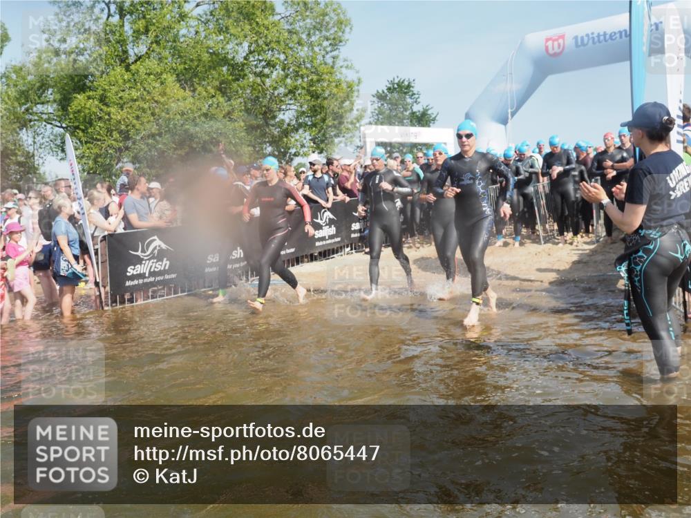 22.06.2025 - Viking Triathlon KatJ http://msf.ph/oto/8065447 22.06.2025 10:05:53 Schwimmen 68, 128, 211, 275, 397, 441, 442, 465, 530, 633 meine-sportfotos.de