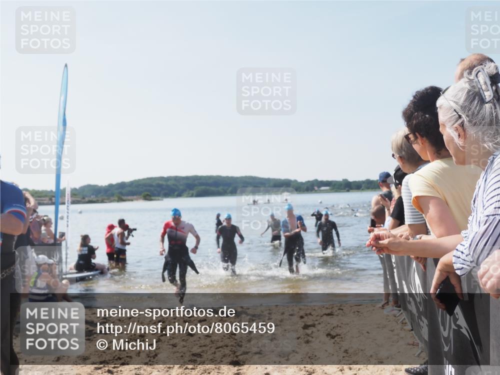 22.06.2025 - Viking Triathlon MichiJ http://msf.ph/oto/8065459 22.06.2025 10:31:12 Schwimmen 216, 236, 237, 330, 347, 352, 549 meine-sportfotos.de