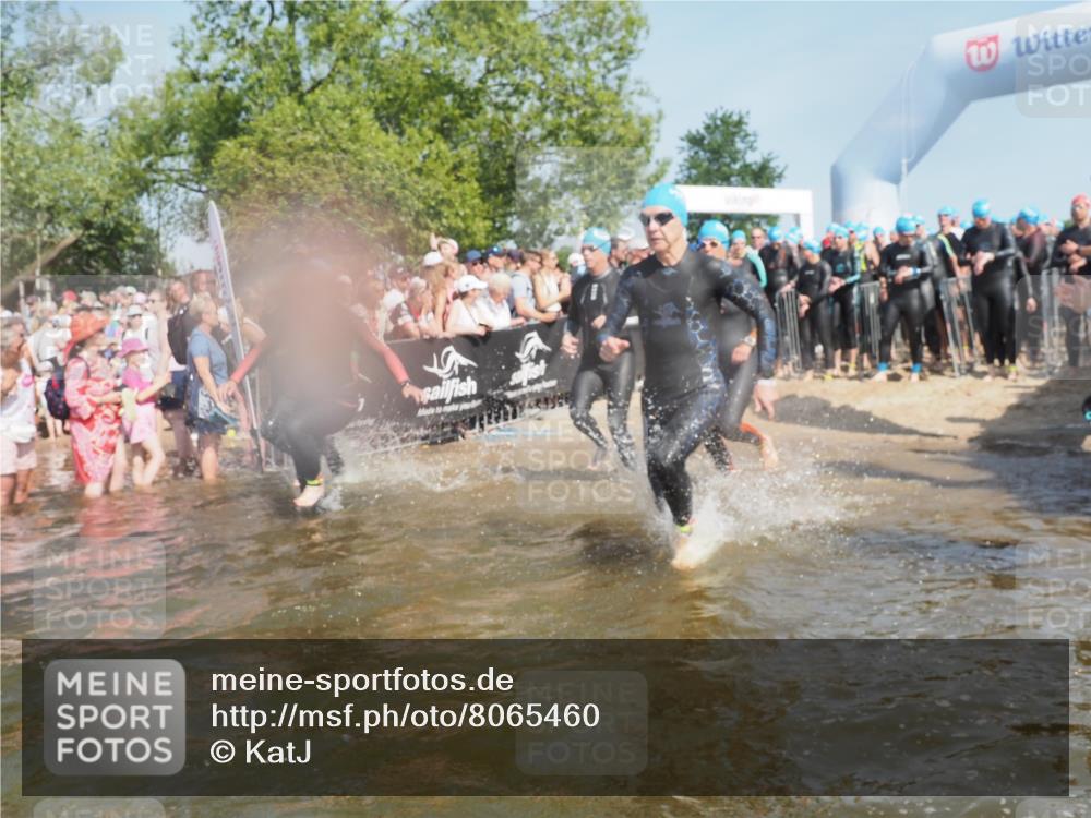 22.06.2025 - Viking Triathlon KatJ http://msf.ph/oto/8065460 22.06.2025 10:05:54 Schwimmen 68, 128, 211, 275, 397, 441, 442, 465, 530, 633 meine-sportfotos.de