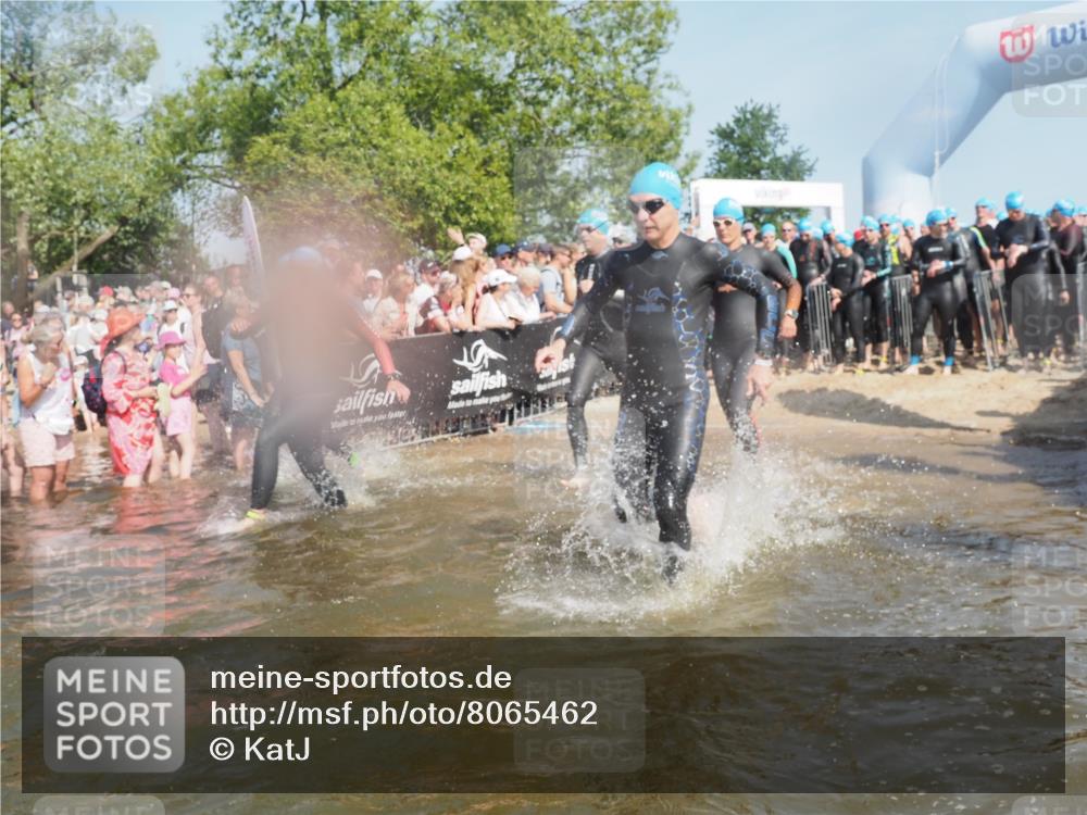 22.06.2025 - Viking Triathlon KatJ http://msf.ph/oto/8065462 22.06.2025 10:05:54 Schwimmen 68, 128, 211, 275, 397, 441, 442, 465, 530, 633 meine-sportfotos.de