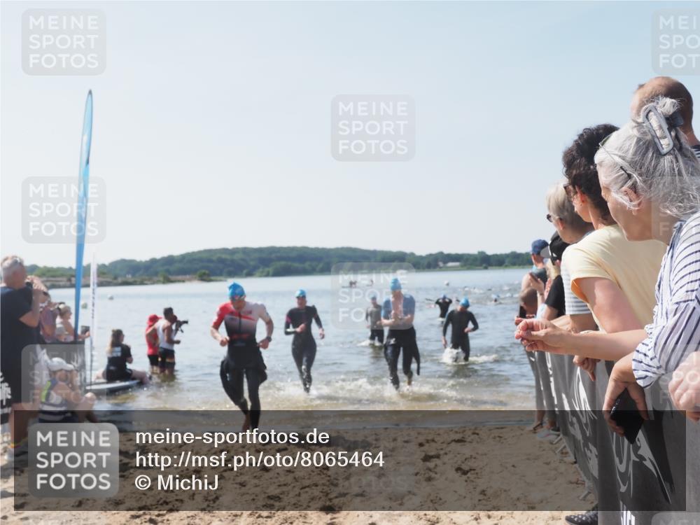 22.06.2025 - Viking Triathlon MichiJ http://msf.ph/oto/8065464 22.06.2025 10:31:13 Schwimmen 216, 236, 237, 311, 330, 352, 549 meine-sportfotos.de