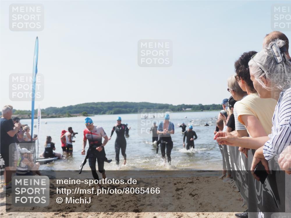 22.06.2025 - Viking Triathlon MichiJ http://msf.ph/oto/8065466 22.06.2025 10:31:13 Schwimmen 216, 236, 237, 311, 330, 352, 549 meine-sportfotos.de