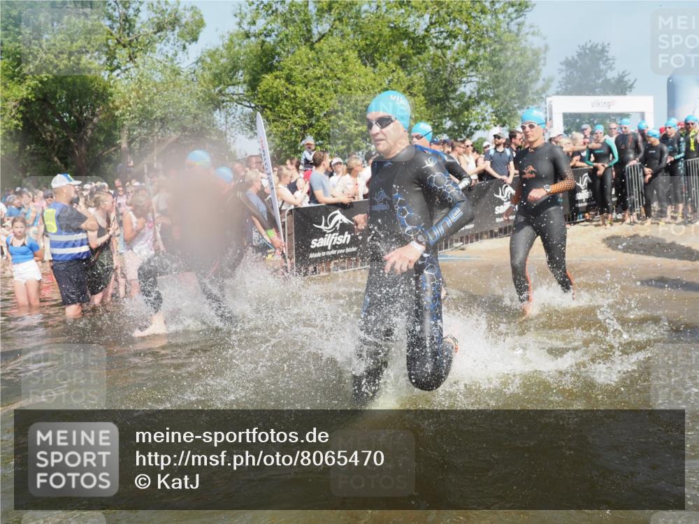 22.06.2025 - Viking Triathlon KatJ http://msf.ph/oto/8065470 22.06.2025 10:05:54 Schwimmen 68, 128, 211, 275, 397, 441, 442, 465, 530, 633 meine-sportfotos.de
