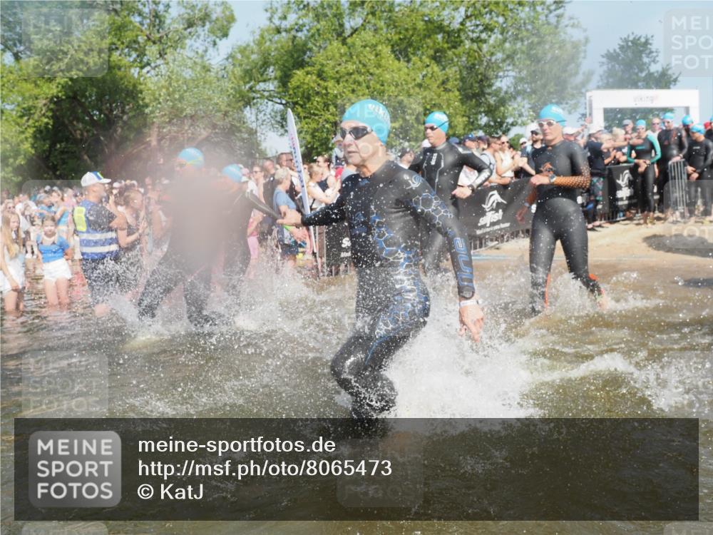 22.06.2025 - Viking Triathlon KatJ http://msf.ph/oto/8065473 22.06.2025 10:05:55 Schwimmen 68, 128, 169, 211, 269, 275, 397, 441, 442, 460, 465, 530, 633, 644 meine-sportfotos.de