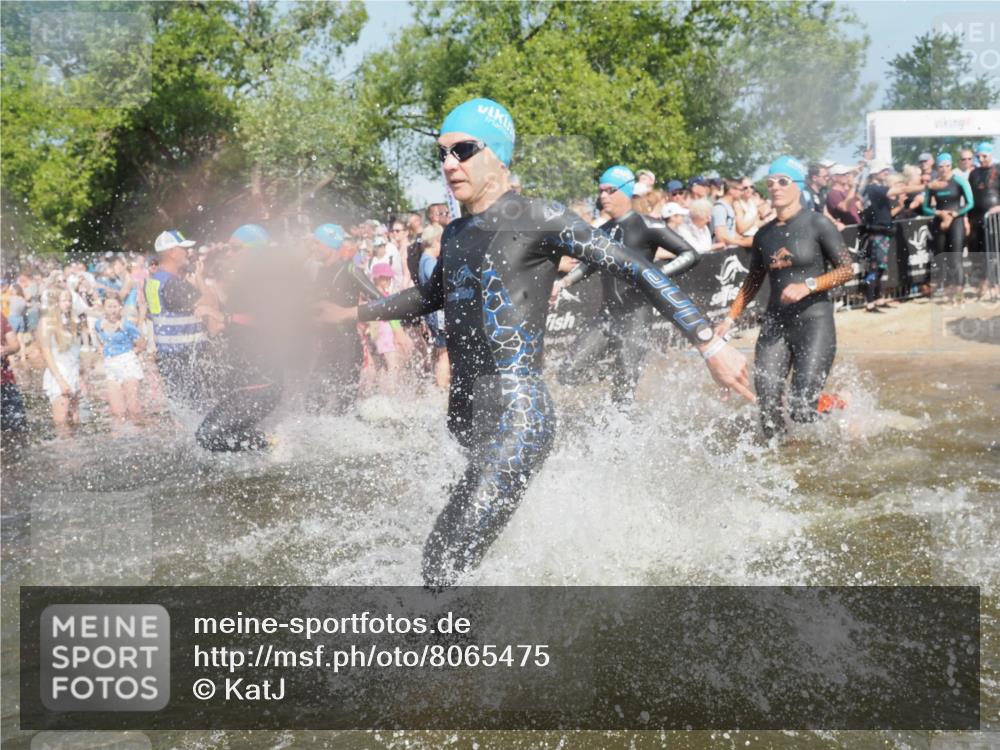 22.06.2025 - Viking Triathlon KatJ http://msf.ph/oto/8065475 22.06.2025 10:05:55 Schwimmen 68, 128, 169, 211, 269, 275, 397, 441, 442, 460, 465, 530, 633, 644 meine-sportfotos.de