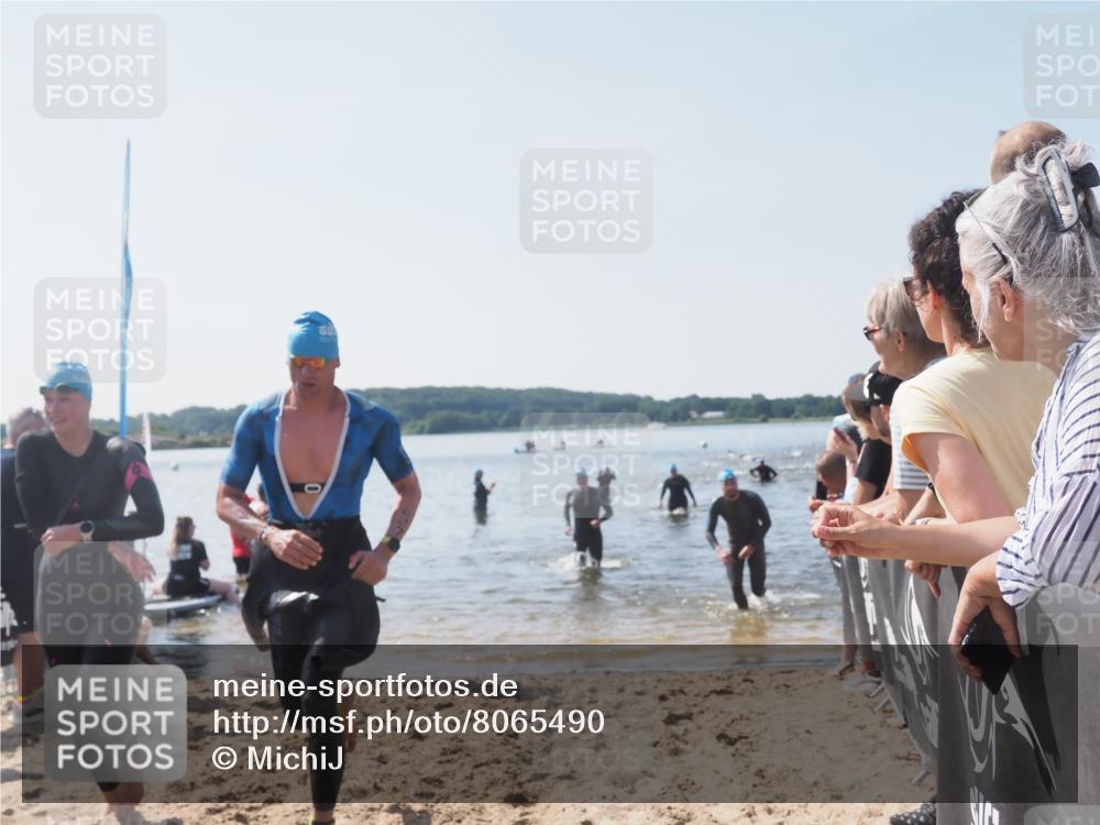 22.06.2025 - Viking Triathlon MichiJ http://msf.ph/oto/8065490 22.06.2025 10:31:16 Schwimmen 8, 216, 236, 237, 311, 330, 549 meine-sportfotos.de