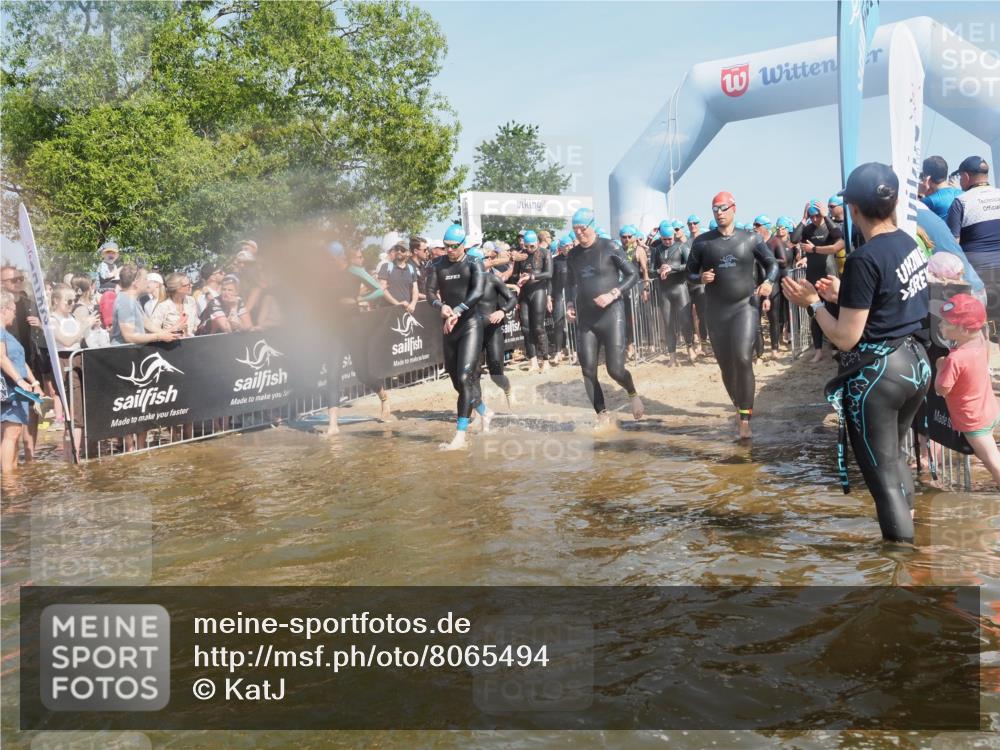 22.06.2025 - Viking Triathlon KatJ http://msf.ph/oto/8065494 22.06.2025 10:05:59 Schwimmen 68, 128, 144, 169, 249, 269, 275, 390, 397, 441, 442, 460, 465, 489, 508, 644 meine-sportfotos.de