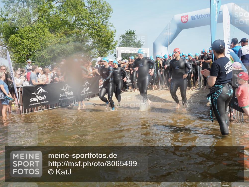 22.06.2025 - Viking Triathlon KatJ http://msf.ph/oto/8065499 22.06.2025 10:05:59 Schwimmen 68, 128, 144, 169, 249, 269, 275, 390, 397, 441, 442, 460, 465, 489, 508, 644 meine-sportfotos.de