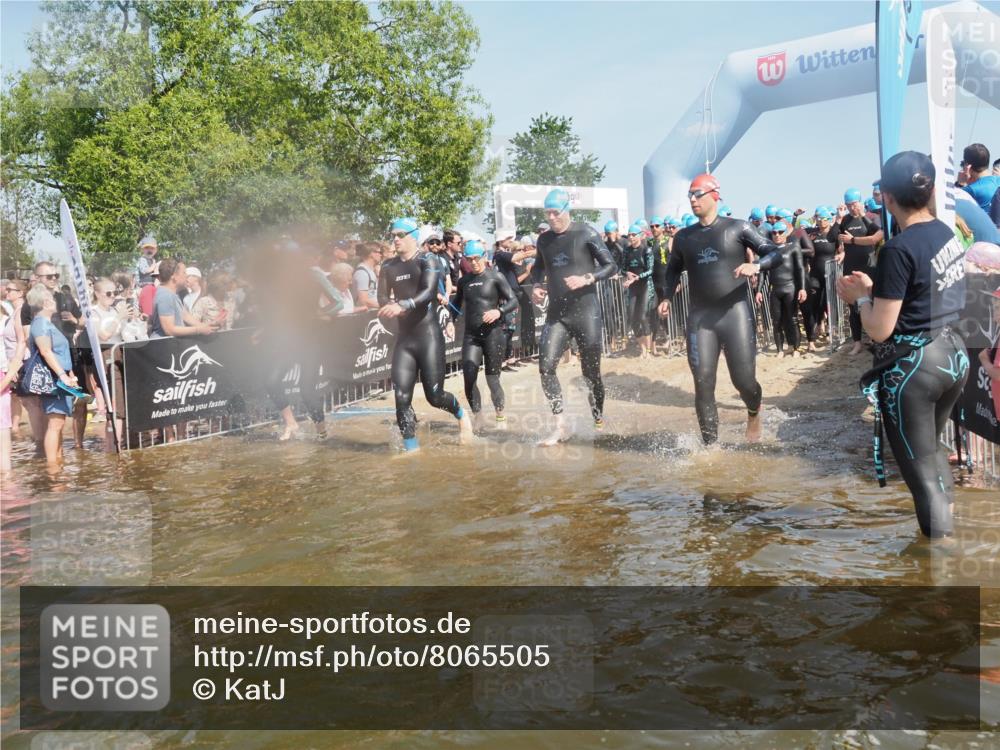 22.06.2025 - Viking Triathlon KatJ http://msf.ph/oto/8065505 22.06.2025 10:05:59 Schwimmen 68, 128, 144, 169, 249, 269, 275, 390, 397, 441, 442, 460, 465, 489, 508, 644 meine-sportfotos.de