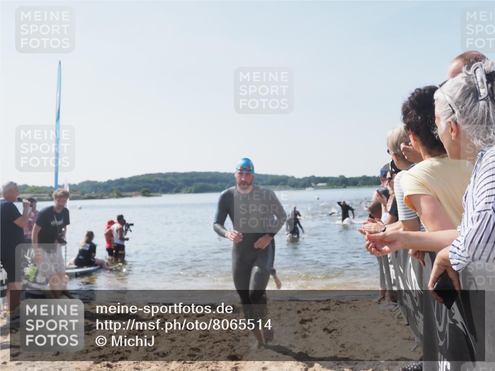 22.06.2025 - Viking Triathlon MichiJ http://msf.ph/oto/8065514 22.06.2025 10:31:20 Schwimmen 3, 8, 216, 236, 311, 330, 469 meine-sportfotos.de