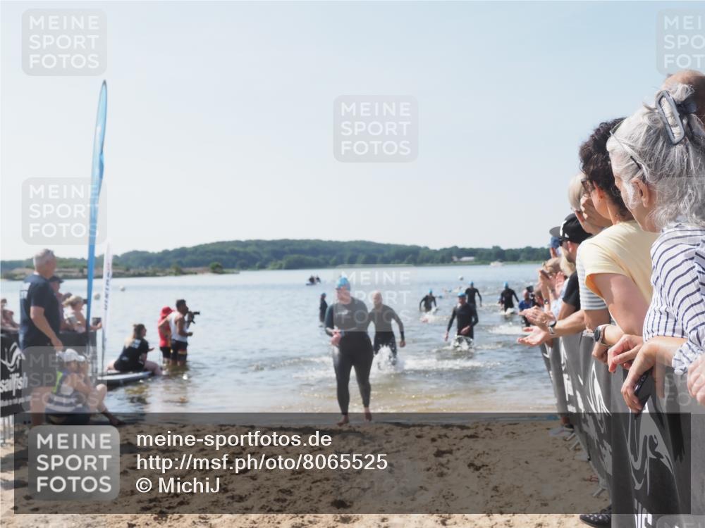22.06.2025 - Viking Triathlon MichiJ http://msf.ph/oto/8065525 22.06.2025 10:31:29 Schwimmen 3, 8, 137, 236, 311, 340, 469, 613, 648 meine-sportfotos.de