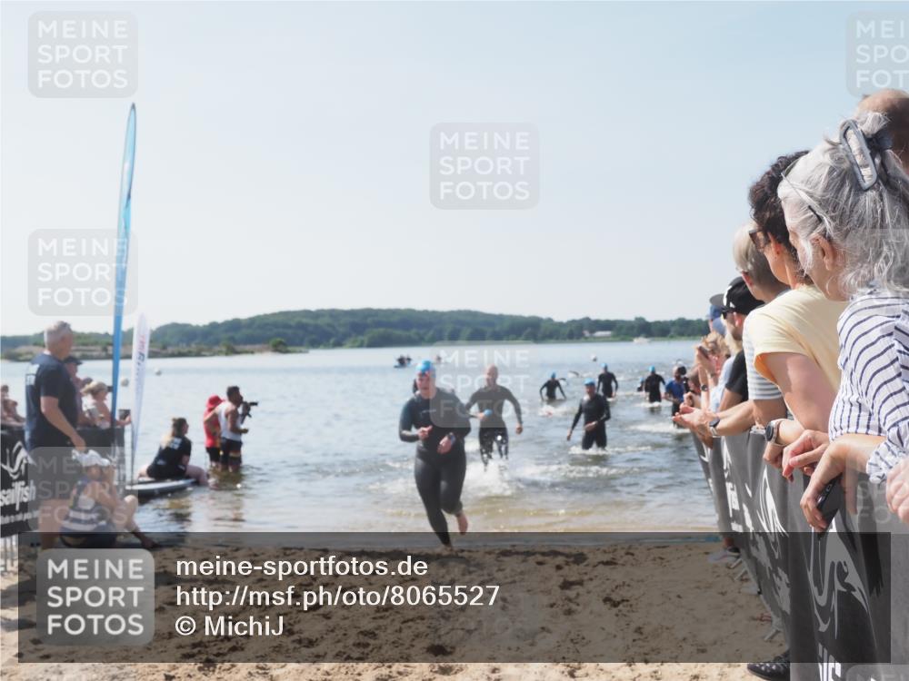 22.06.2025 - Viking Triathlon MichiJ http://msf.ph/oto/8065527 22.06.2025 10:31:30 Schwimmen 3, 8, 137, 158, 236, 311, 340, 469, 613, 648 meine-sportfotos.de