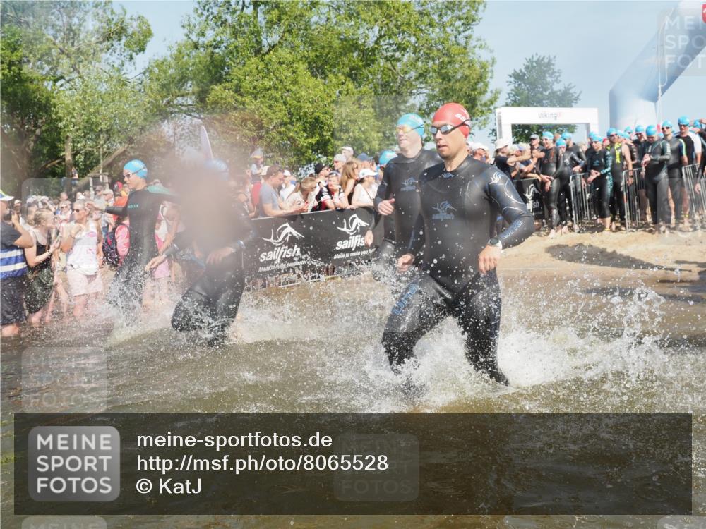 22.06.2025 - Viking Triathlon KatJ http://msf.ph/oto/8065528 22.06.2025 10:06:01 Schwimmen 68, 144, 169, 249, 269, 390, 397, 441, 442, 460, 465, 489, 508, 644 meine-sportfotos.de