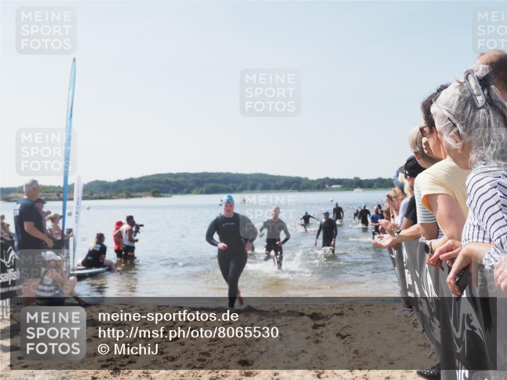22.06.2025 - Viking Triathlon MichiJ http://msf.ph/oto/8065530 22.06.2025 10:31:30 Schwimmen 3, 8, 137, 158, 236, 311, 340, 469, 613, 648 meine-sportfotos.de
