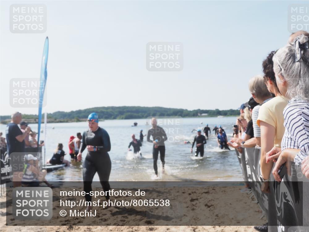 22.06.2025 - Viking Triathlon MichiJ http://msf.ph/oto/8065538 22.06.2025 10:31:31 Schwimmen 3, 8, 98, 137, 158, 236, 311, 340, 469, 613, 648 meine-sportfotos.de