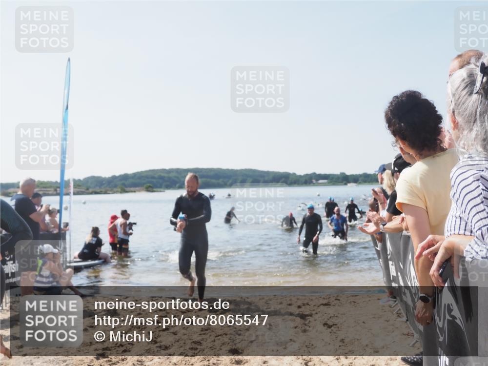 22.06.2025 - Viking Triathlon MichiJ http://msf.ph/oto/8065547 22.06.2025 10:31:32 Schwimmen 3, 8, 98, 137, 158, 189, 236, 311, 340, 350, 469, 613, 648 meine-sportfotos.de