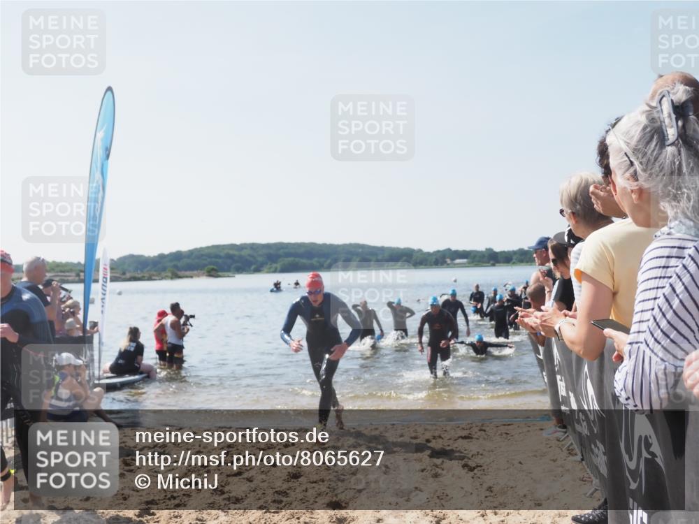 22.06.2025 - Viking Triathlon MichiJ http://msf.ph/oto/8065627 22.06.2025 10:31:43 Schwimmen 98, 99, 124, 125, 137, 158, 189, 224, 340, 350, 507, 555, 613, 648, 658 meine-sportfotos.de