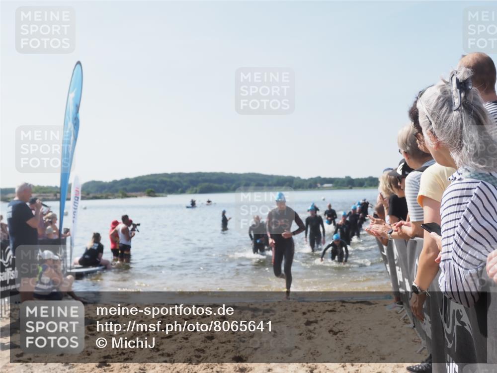 22.06.2025 - Viking Triathlon MichiJ http://msf.ph/oto/8065641 22.06.2025 10:31:45 Schwimmen 87, 98, 99, 124, 125, 137, 158, 189, 224, 340, 350, 435, 507, 555, 648, 658 meine-sportfotos.de