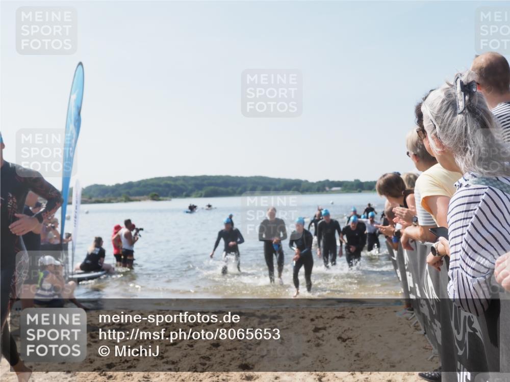 22.06.2025 - Viking Triathlon MichiJ http://msf.ph/oto/8065653 22.06.2025 10:31:47 Schwimmen 87, 98, 99, 124, 125, 137, 158, 189, 224, 340, 350, 435, 507, 555, 658 meine-sportfotos.de