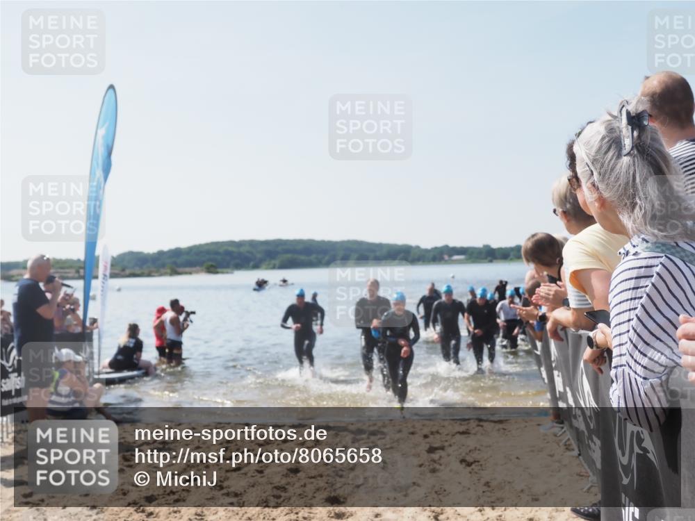22.06.2025 - Viking Triathlon MichiJ http://msf.ph/oto/8065658 22.06.2025 10:31:48 Schwimmen 87, 98, 99, 124, 125, 137, 158, 189, 224, 340, 350, 435, 449, 507, 555, 658 meine-sportfotos.de