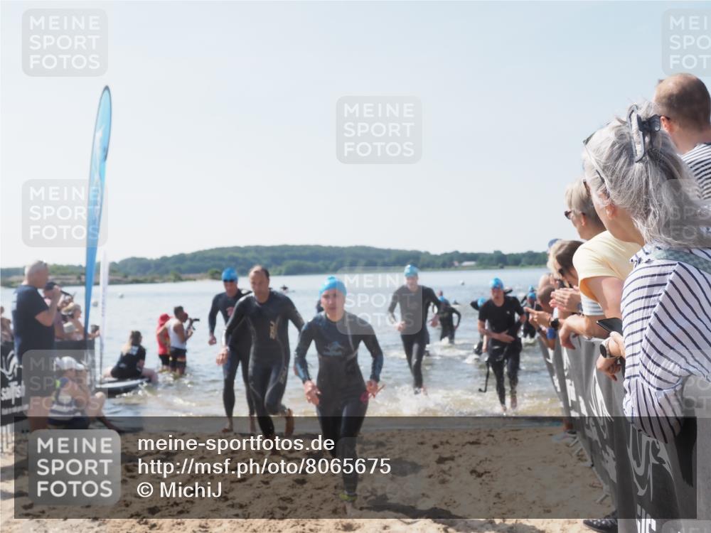 22.06.2025 - Viking Triathlon MichiJ http://msf.ph/oto/8065675 22.06.2025 10:31:50 Schwimmen 87, 98, 99, 124, 125, 137, 158, 189, 224, 350, 435, 449, 507, 555, 658 meine-sportfotos.de