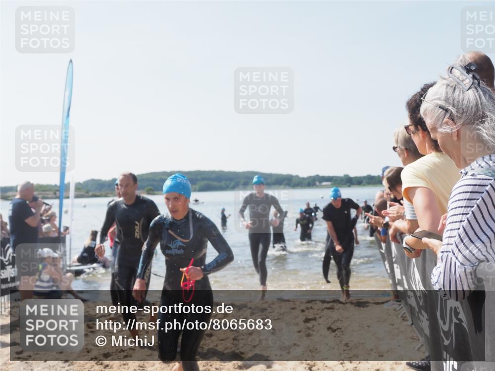 22.06.2025 - Viking Triathlon MichiJ http://msf.ph/oto/8065683 22.06.2025 10:31:50 Schwimmen 87, 98, 99, 124, 125, 137, 158, 189, 224, 350, 435, 449, 507, 555, 658 meine-sportfotos.de