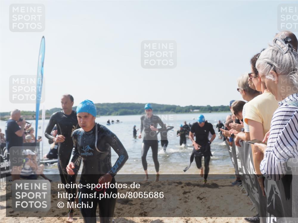 22.06.2025 - Viking Triathlon MichiJ http://msf.ph/oto/8065686 22.06.2025 10:31:51 Schwimmen 87, 98, 99, 124, 125, 158, 189, 224, 350, 435, 449, 507, 555, 658 meine-sportfotos.de