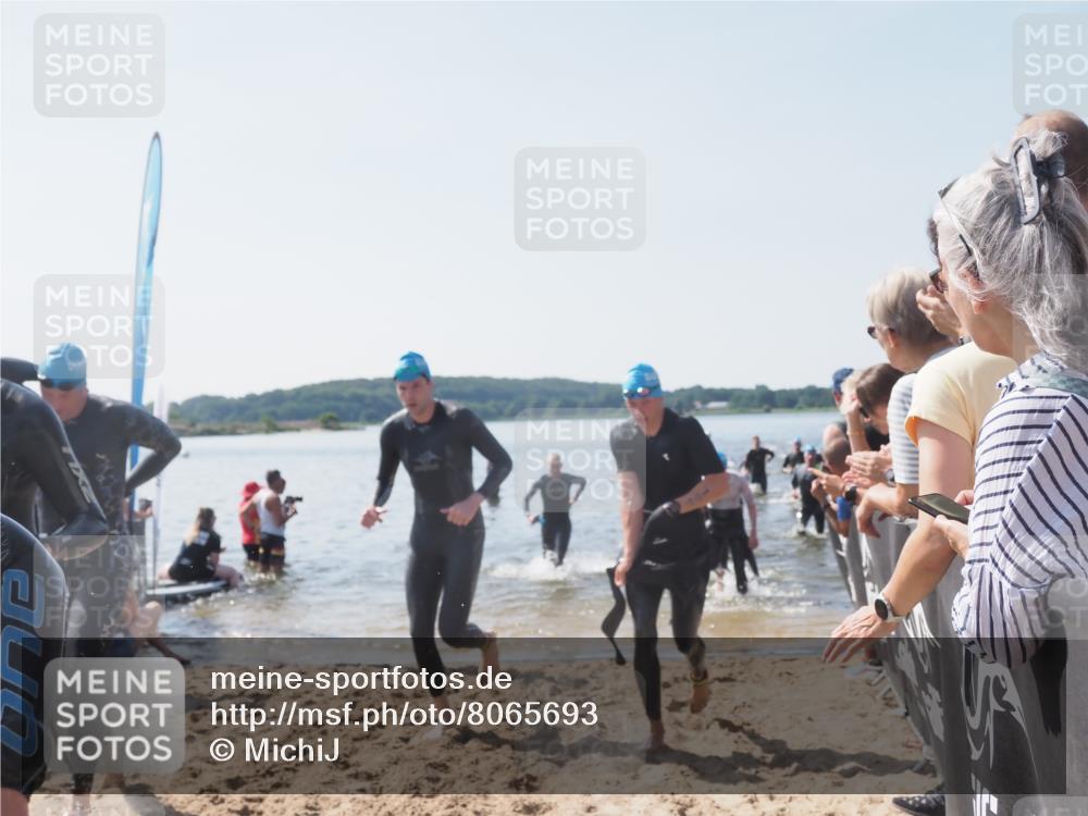 22.06.2025 - Viking Triathlon MichiJ http://msf.ph/oto/8065693 22.06.2025 10:31:52 Schwimmen 63, 87, 98, 99, 124, 125, 189, 224, 350, 435, 449, 507, 555, 658 meine-sportfotos.de