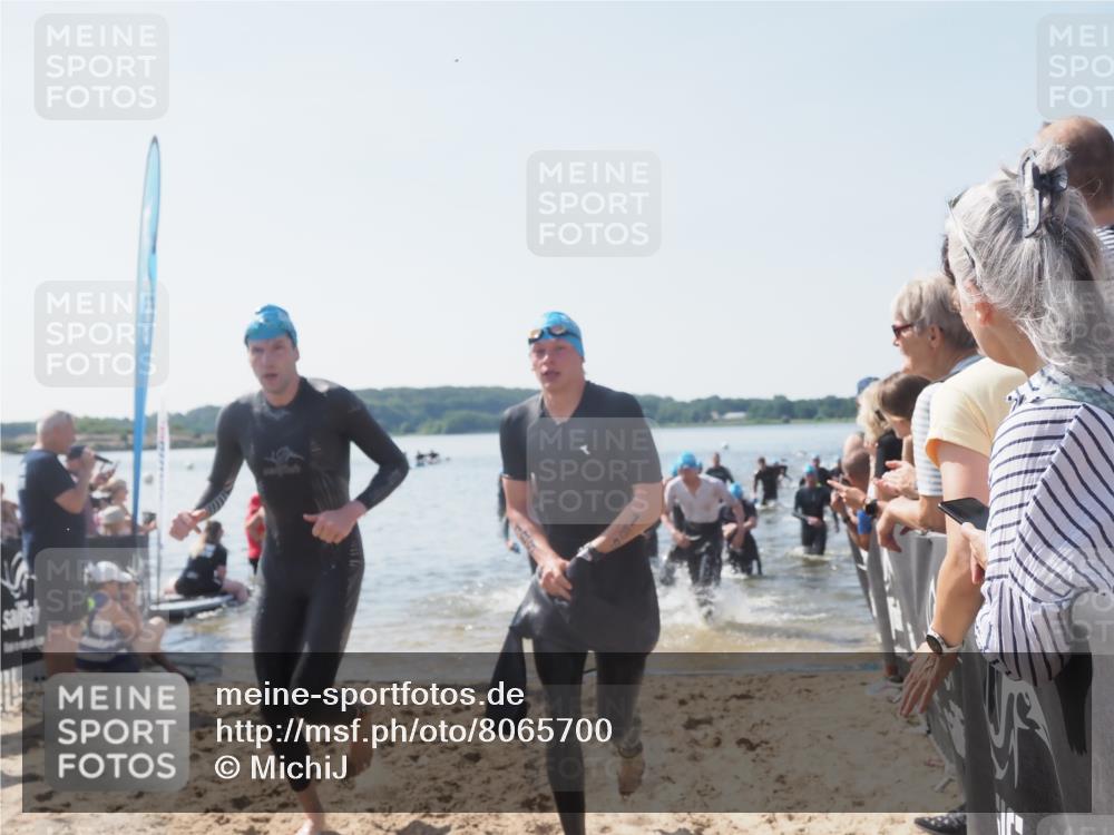 22.06.2025 - Viking Triathlon MichiJ http://msf.ph/oto/8065700 22.06.2025 10:31:52 Schwimmen 63, 87, 98, 99, 124, 125, 189, 224, 350, 435, 449, 507, 555, 658 meine-sportfotos.de