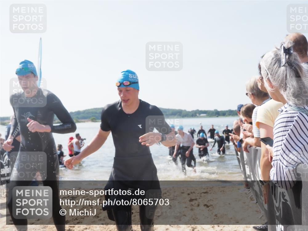 22.06.2025 - Viking Triathlon MichiJ http://msf.ph/oto/8065703 22.06.2025 10:31:53 Schwimmen 63, 87, 99, 124, 125, 189, 224, 350, 435, 449, 507, 555, 658 meine-sportfotos.de