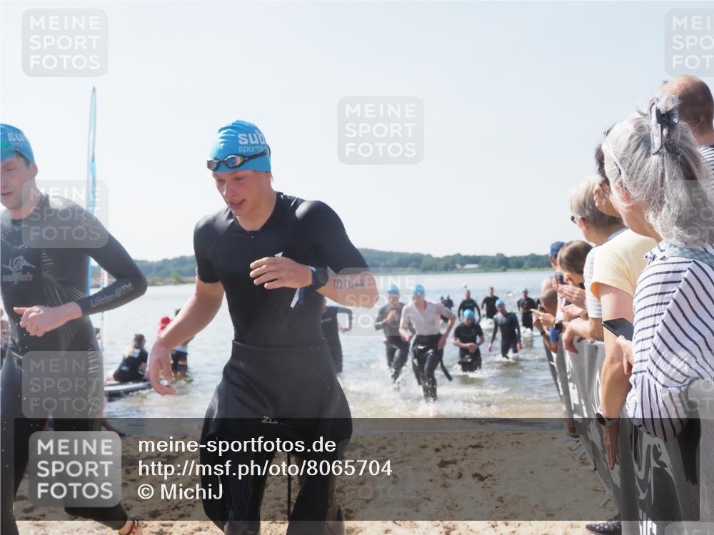 22.06.2025 - Viking Triathlon MichiJ http://msf.ph/oto/8065704 22.06.2025 10:31:53 Schwimmen 63, 87, 99, 124, 125, 189, 224, 350, 435, 449, 507, 555, 658 meine-sportfotos.de