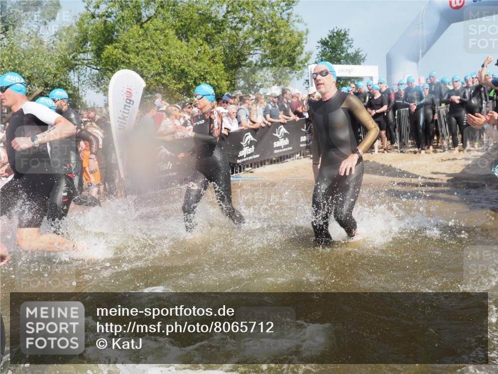 22.06.2025 - Viking Triathlon KatJ http://msf.ph/oto/8065712 22.06.2025 10:06:15 Schwimmen 39, 41, 60, 84, 110, 117, 153, 191, 266, 325, 385, 440, 446, 487, 535 meine-sportfotos.de