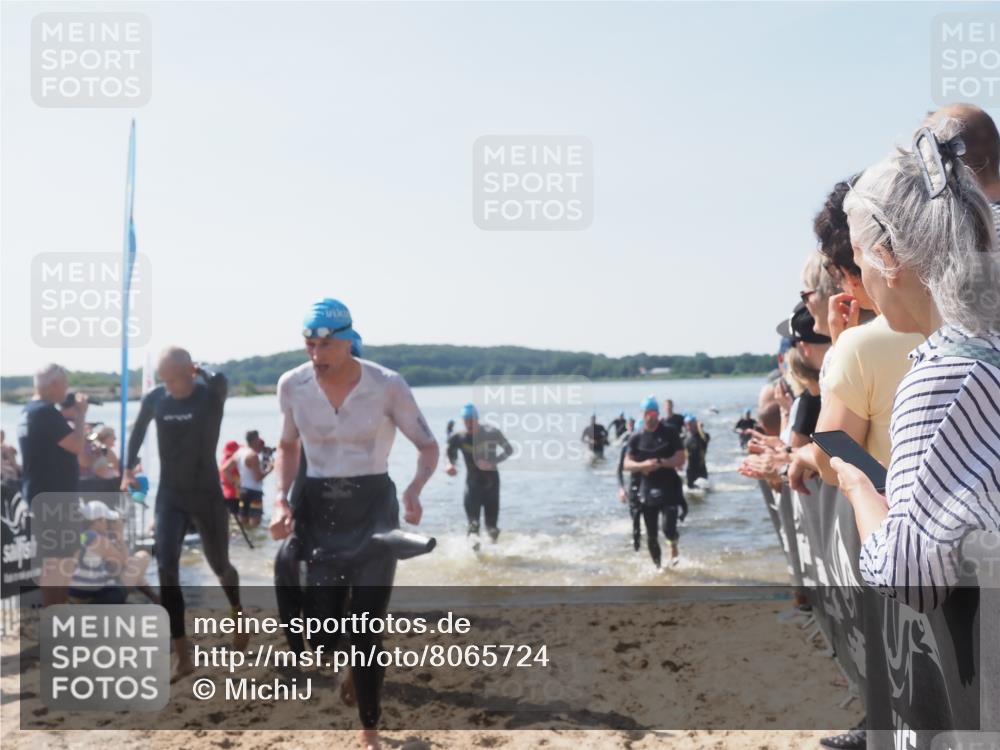 22.06.2025 - Viking Triathlon MichiJ http://msf.ph/oto/8065724 22.06.2025 10:31:56 Schwimmen 63, 87, 99, 124, 125, 224, 226, 271, 435, 449, 464, 488, 507, 555, 658 meine-sportfotos.de