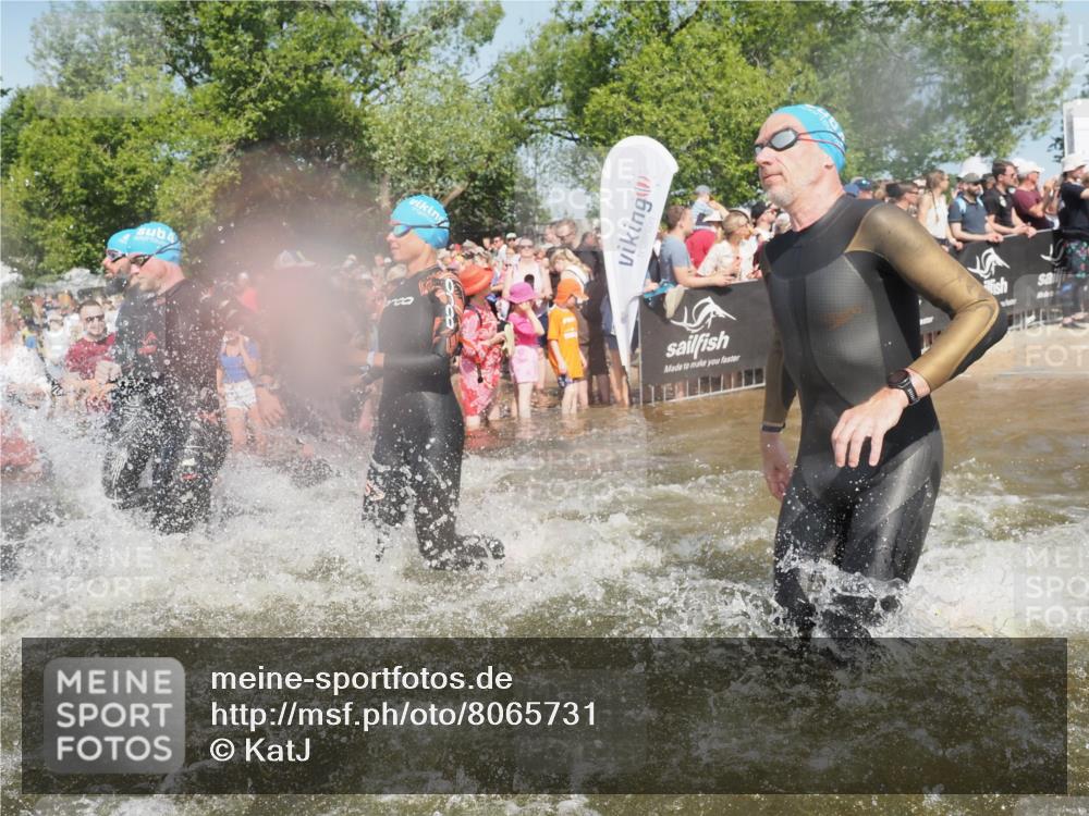 22.06.2025 - Viking Triathlon KatJ http://msf.ph/oto/8065731 22.06.2025 10:06:16 Schwimmen 39, 41, 60, 84, 110, 117, 153, 191, 266, 325, 385, 440, 446, 487, 535 meine-sportfotos.de