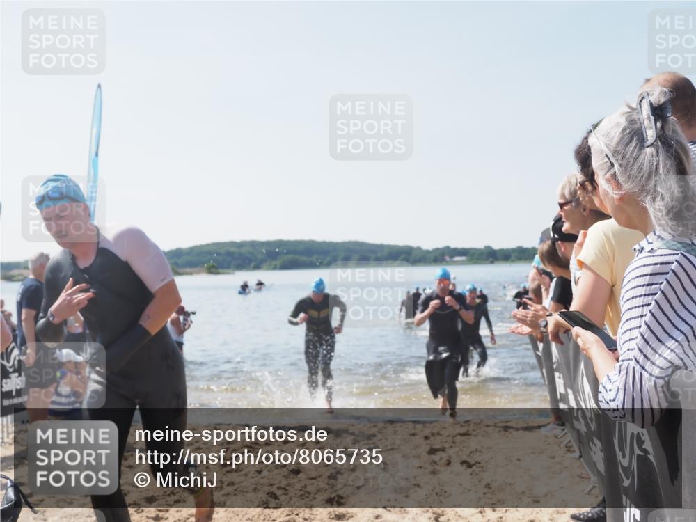 22.06.2025 - Viking Triathlon MichiJ http://msf.ph/oto/8065735 22.06.2025 10:31:57 Schwimmen 63, 87, 99, 124, 125, 193, 224, 226, 271, 435, 449, 464, 488, 507, 555, 658 meine-sportfotos.de