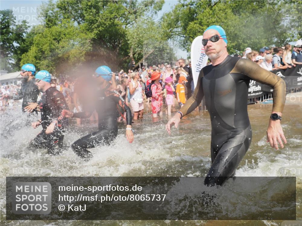 22.06.2025 - Viking Triathlon KatJ http://msf.ph/oto/8065737 22.06.2025 10:06:16 Schwimmen 39, 41, 60, 84, 110, 117, 153, 191, 266, 325, 385, 440, 446, 487, 535 meine-sportfotos.de